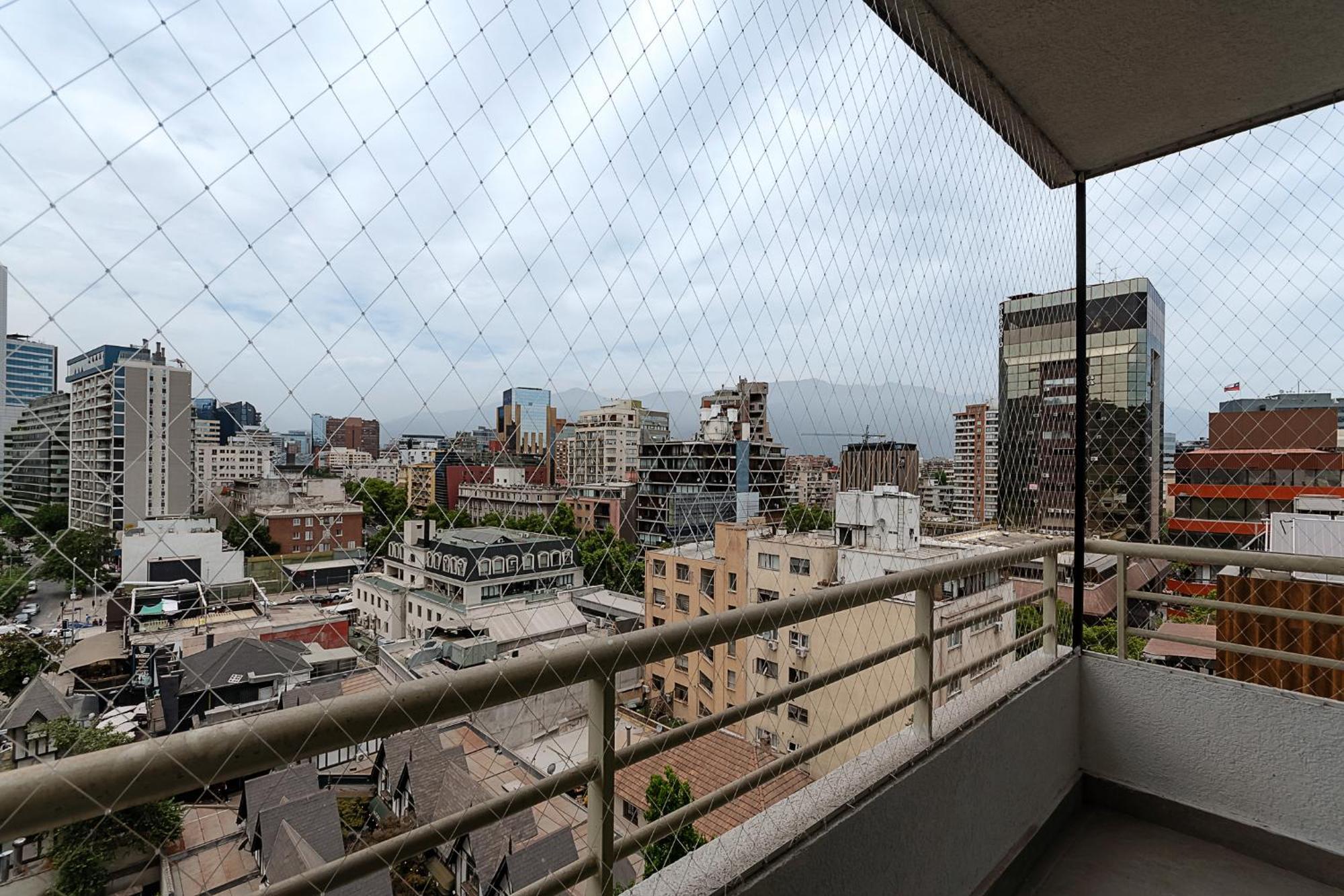 Departamento Familiar Con Terraza En Providencia *