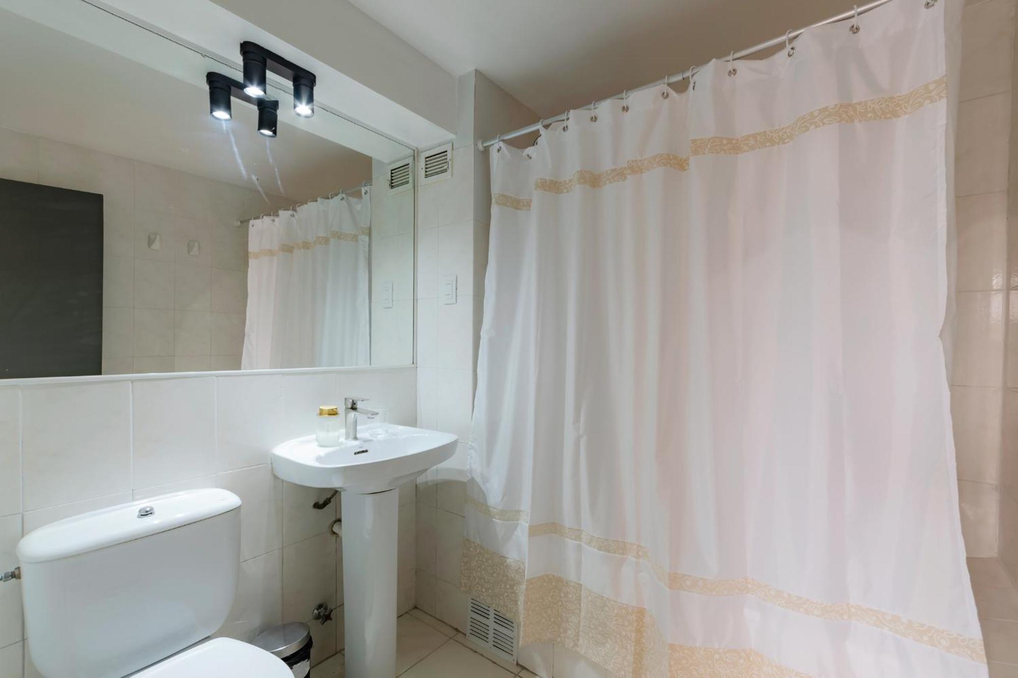 Departamento Familiar Con Terraza En Providencia * Santiago